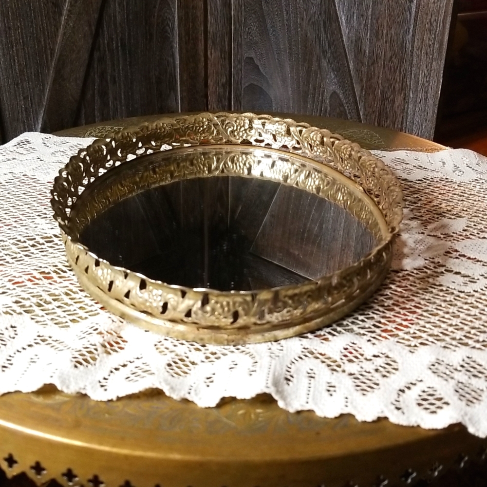 Vintage Oval Mirror Vanity Tray-Silver Floral Trim - Picture 4 of 6
